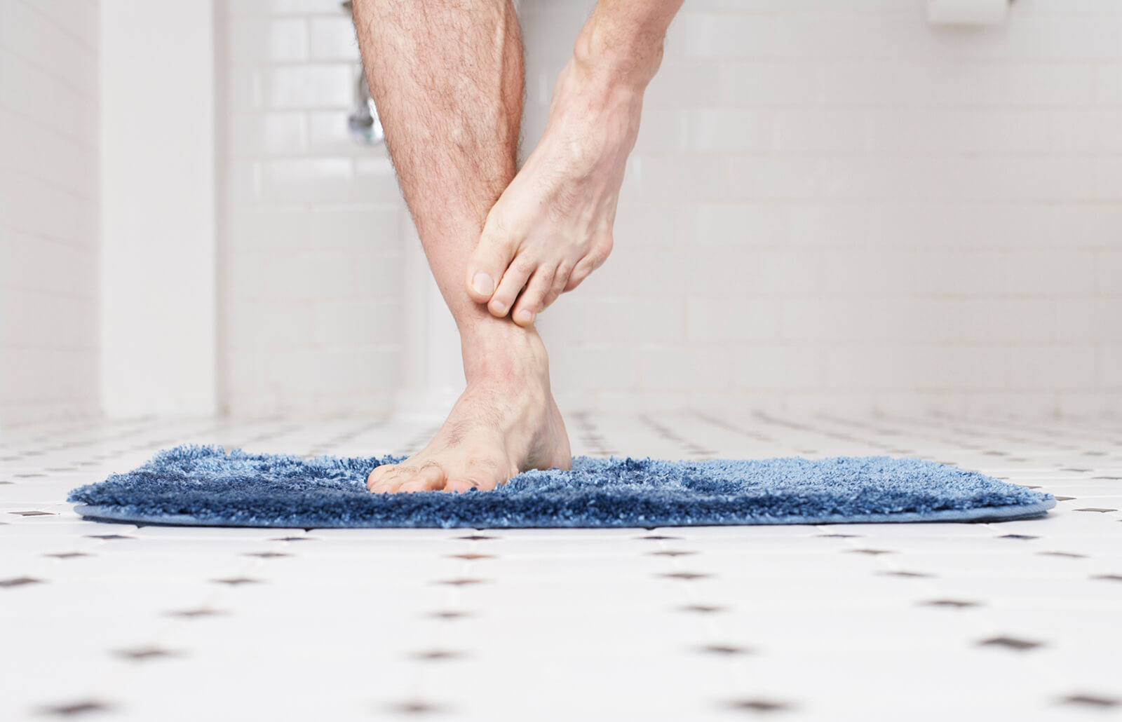 How to Clean Bath Mat Without Washing Machine