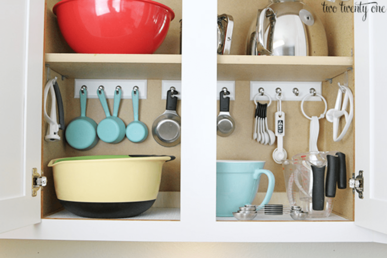 How to Store Measuring Cups