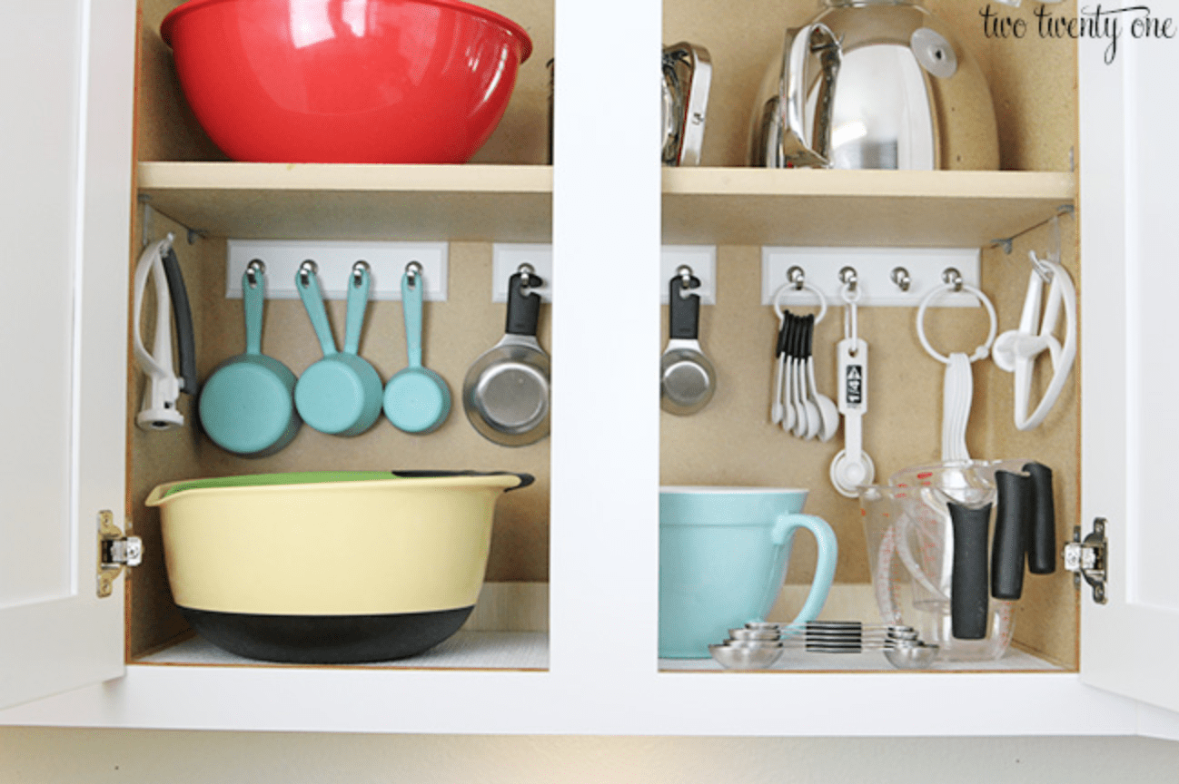 How to Store Measuring Cups